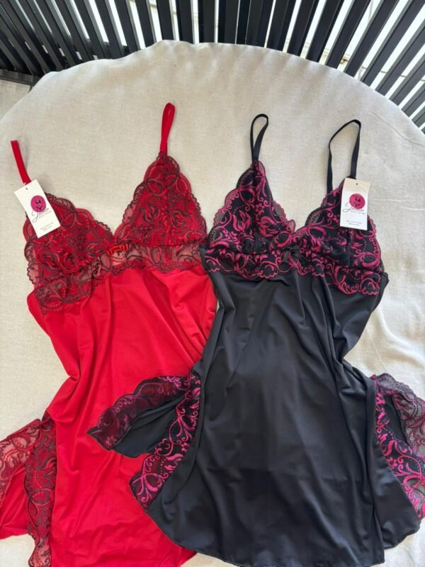 Camisola Sensual com Fendas Laterais e Renda Jucialle - Imagem 2